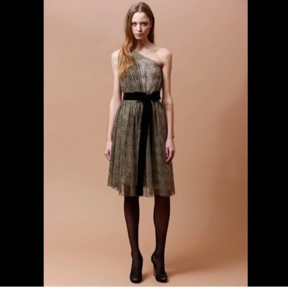 Badgley Mischka | Dresses | Badgley Mischka Cache One Shoulder Gold Dress | Poshmark Badgley Mischka | Dresses | Badgley Mischka Cache One Shoulder Gold Dress | Poshmark